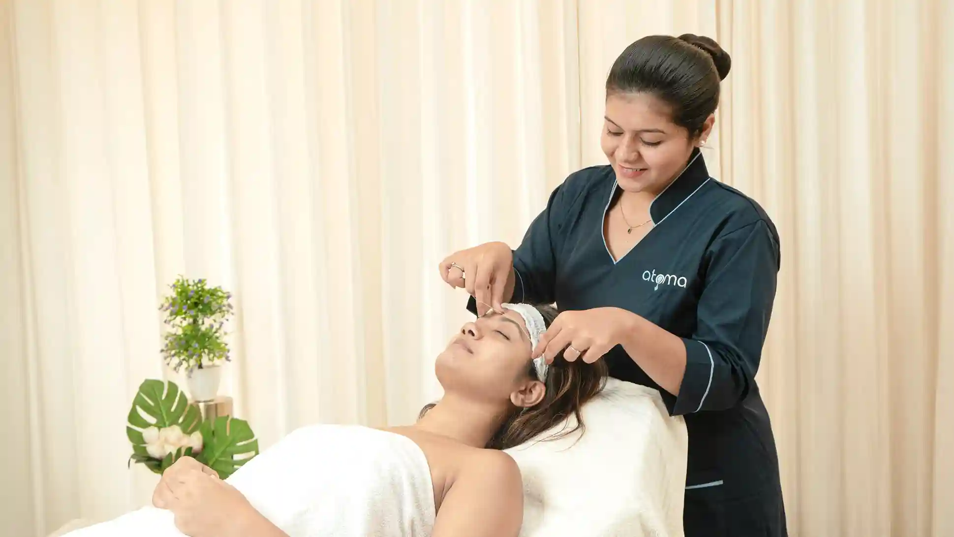 Eyebrows Threading